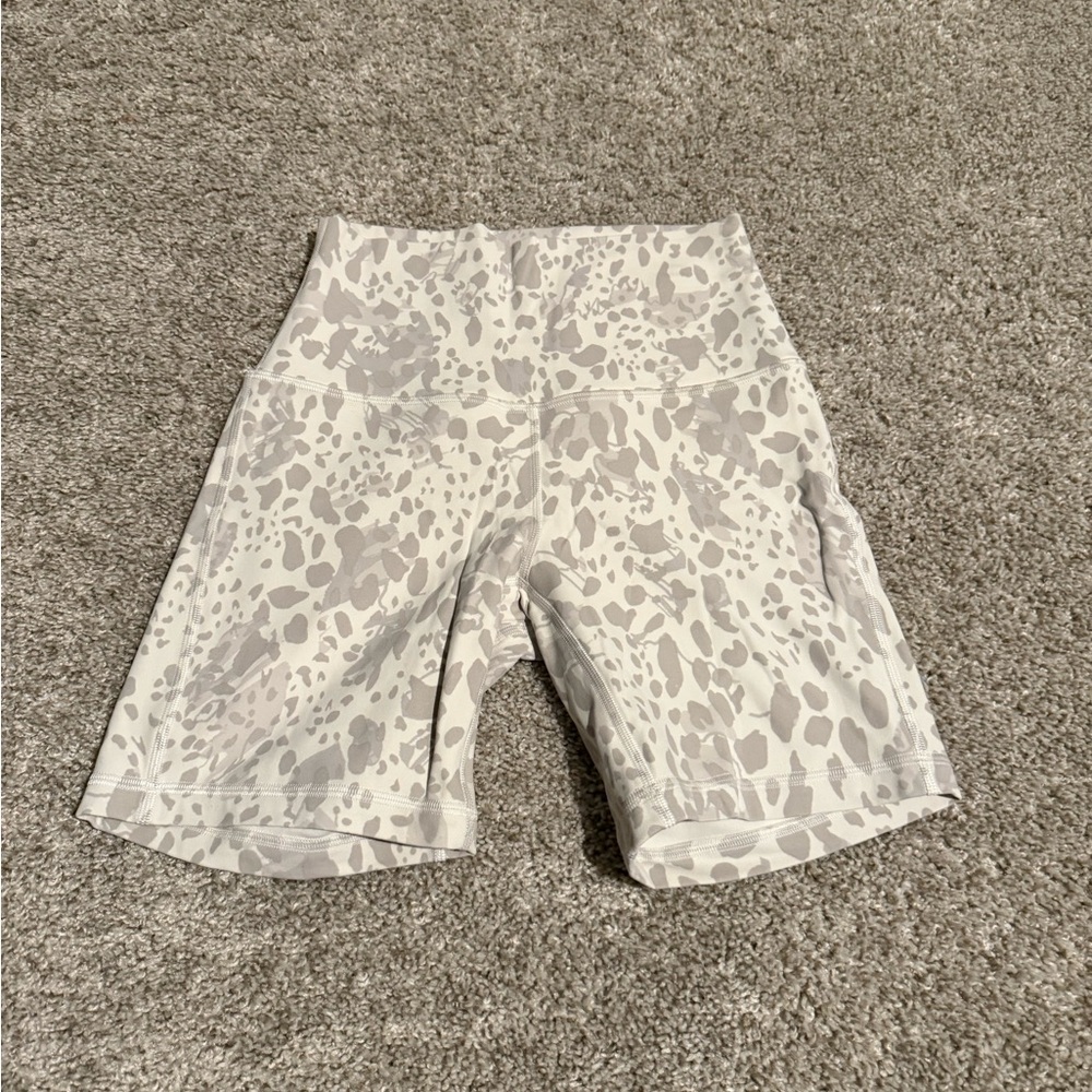 Lululemon align short